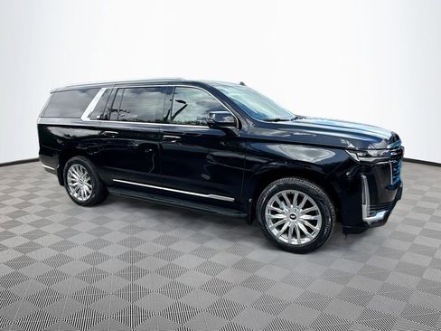 Used 2022 Cadillac Escalade ESV Premium Luxury AWD/4WD image 4
