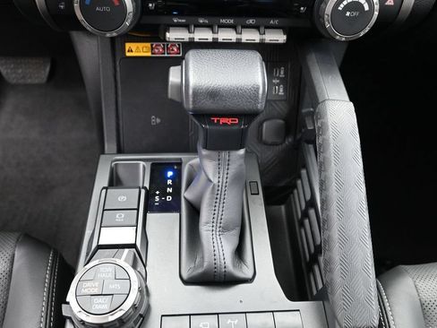 Certified 2025 Toyota 4Runner TRD Off-Road Premium AWD/4WD image 28