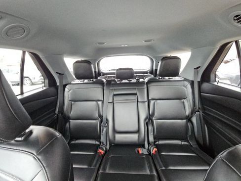 Used 2023 Ford Explorer XLT w/ Equipment Group 202A image 36