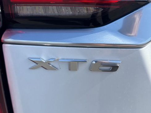 Used 2024 Cadillac XT6 Premium Luxury FWD image 11