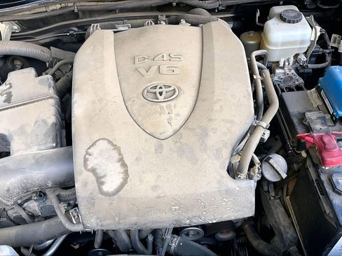 Used 2017 Toyota Tacoma TRD Off-Road image 32