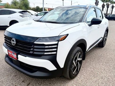 New 2026 Nissan Kicks SV w/ SV Premium Package image 3