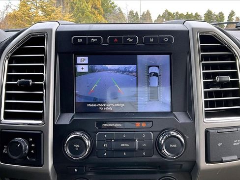 Used 2017 Ford F350 Lariat w/ Tow Technology Bundle image 12