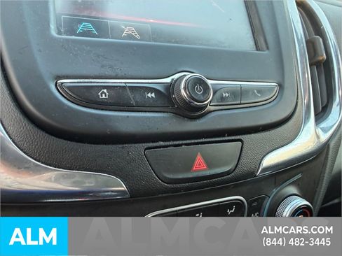 Used 2018 Chevrolet Equinox LT image 20