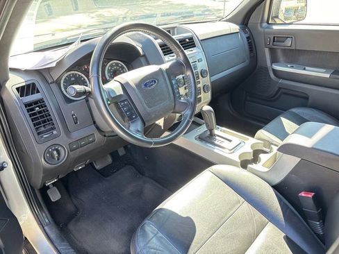 Used 2010 Ford Escape XLT image 6