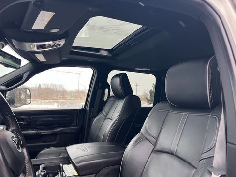 Used 2022 RAM 3500 Limited image 11