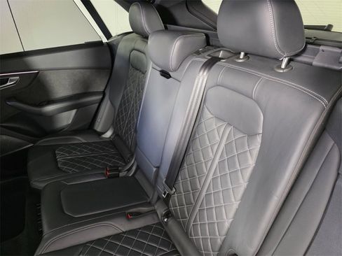 Used 2021 Audi SQ8 Prestige image 16