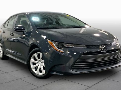 Used 2024 Toyota Corolla LE FWD image 3