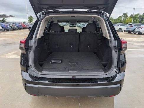 Used 2024 Nissan Rogue S FWD image 28