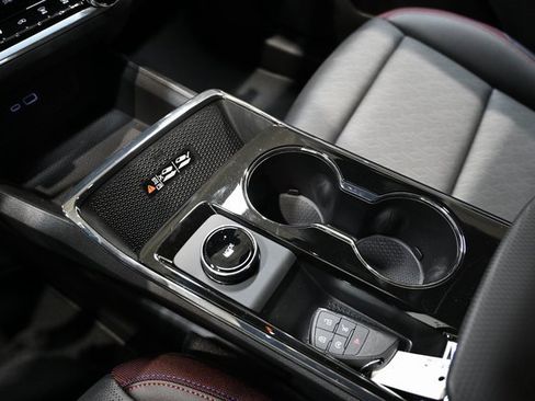 New 2026 Chevrolet Equinox RS w/ Convenience Package III image 18