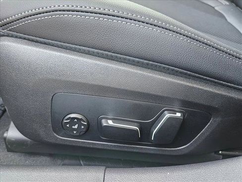 New 2026 BMW 330i Sedan w/ M Sport Package image 4