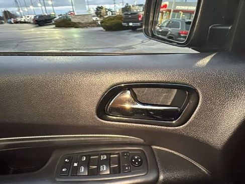 Used 2020 Dodge Durango R/T w/ Blacktop Package image 17