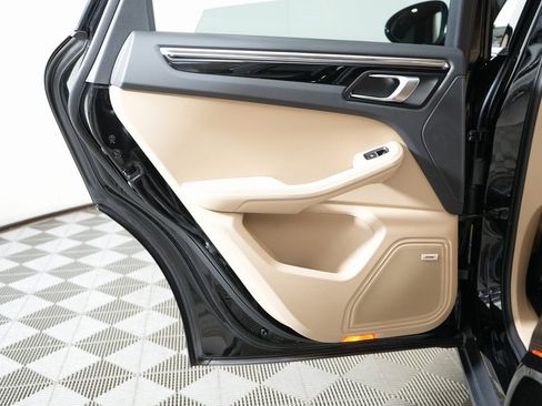 New 2026 Porsche Macan image 31
