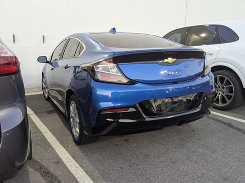 Used 2018 Chevrolet Volt Premier w/ Driver Confidence Package FWD image 6