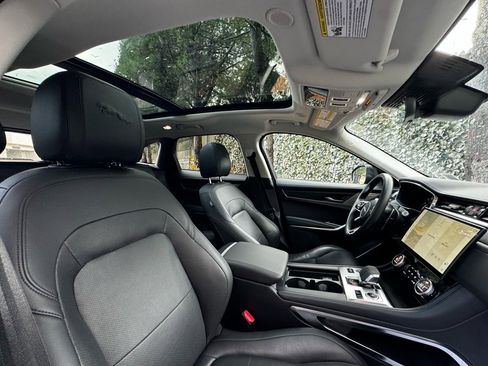 Used 2022 Jaguar F-PACE S image 23