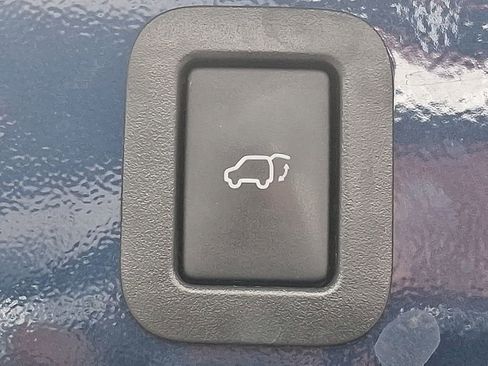 Used 2016 Toyota Highlander Plus image 26