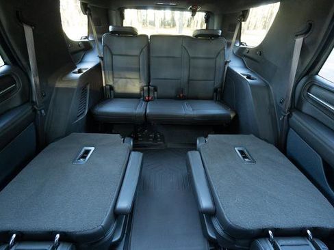 Used 2021 GMC Yukon Denali w/ Denali Premium Package image 30