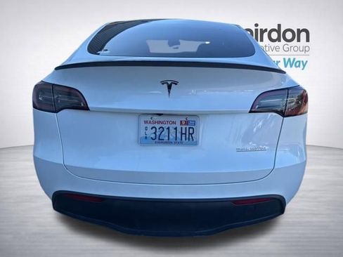 Used 2024 Tesla Model Y Performance image 7