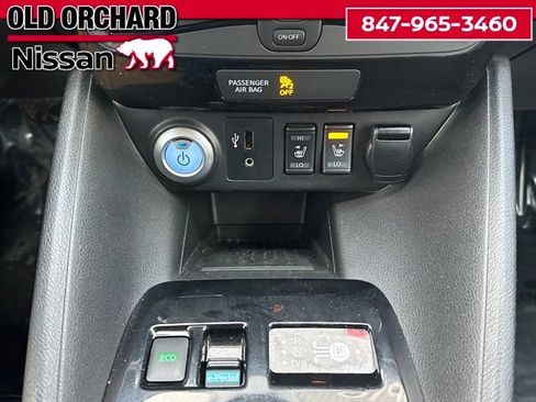 Used 2019 Nissan Leaf SV w/ SV Technology Package image 14