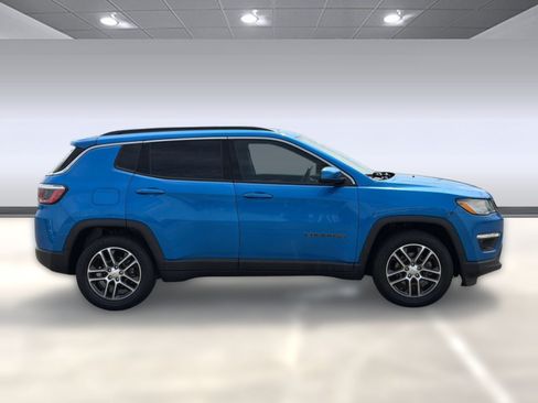 Used 2020 Jeep Compass Latitude FWD image 8