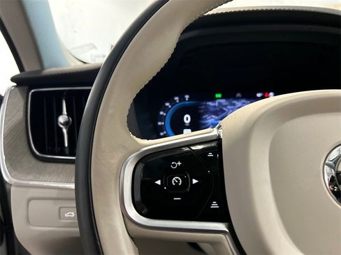 Certified 2023 Volvo XC60 B5 Ultimate w/ Climate Package image 13