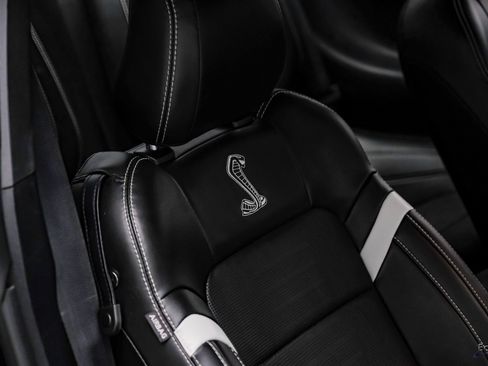 Used 2022 Ford Mustang Shelby GT500 w/ Technology Package image 48