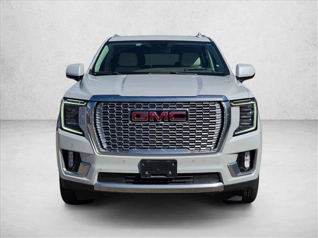 Used 2023 GMC Yukon XL Denali AWD/4WD image 2
