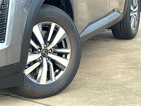 New 2026 Nissan Pathfinder SL FWD image 3