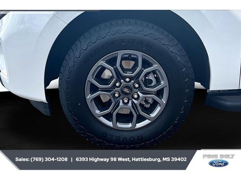 Used 2025 Ford Expedition Max Active AWD/4WD image 7
