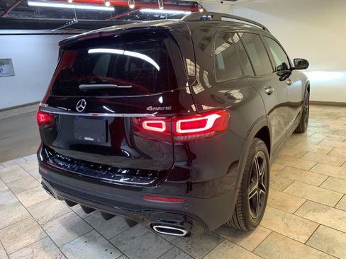 Used 2023 Mercedes-Benz GLB 250 4MATIC w/ AMG Line image 9