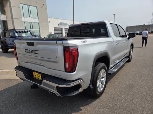 Used 2019 GMC Sierra 1500 SLT w/ SLT Premium Plus Package AWD/4WD image 7
