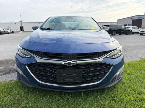 Used 2023 Chevrolet Malibu LT FWD image 2