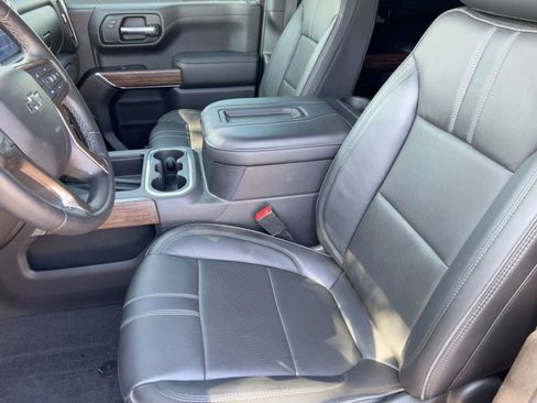 Certified 2020 Chevrolet Silverado 1500 High Country w/ Technology Package image 19