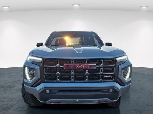 Used 2025 GMC Canyon AT4 AWD/4WD image 4