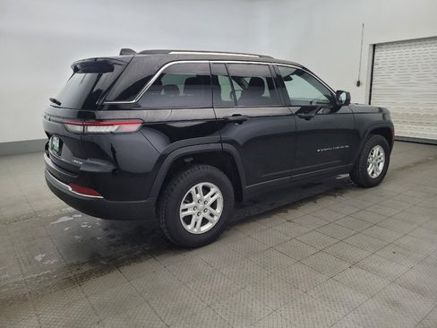 Used 2023 Jeep Grand Cherokee Laredo w/ Luxury Tech Group I image 10