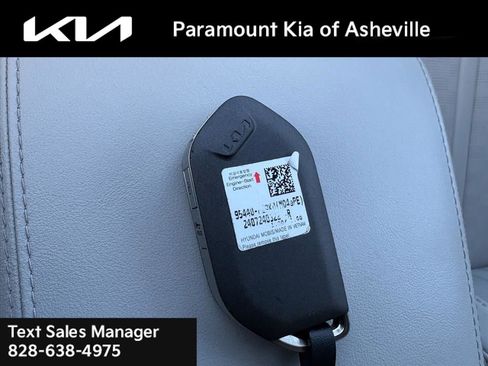 Used 2025 Kia Sorento S w/ Panoramic Sunroof Package image 28