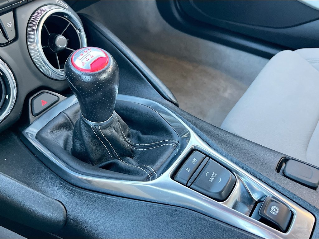 Used 2023 Chevrolet Camaro LT w/ Technology Package RWD image 16