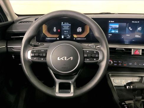 Certified 2025 Kia K5 LXS FWD image 5
