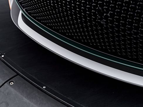 Used 2023 Aston Martin DBS Coupe RWD image 25