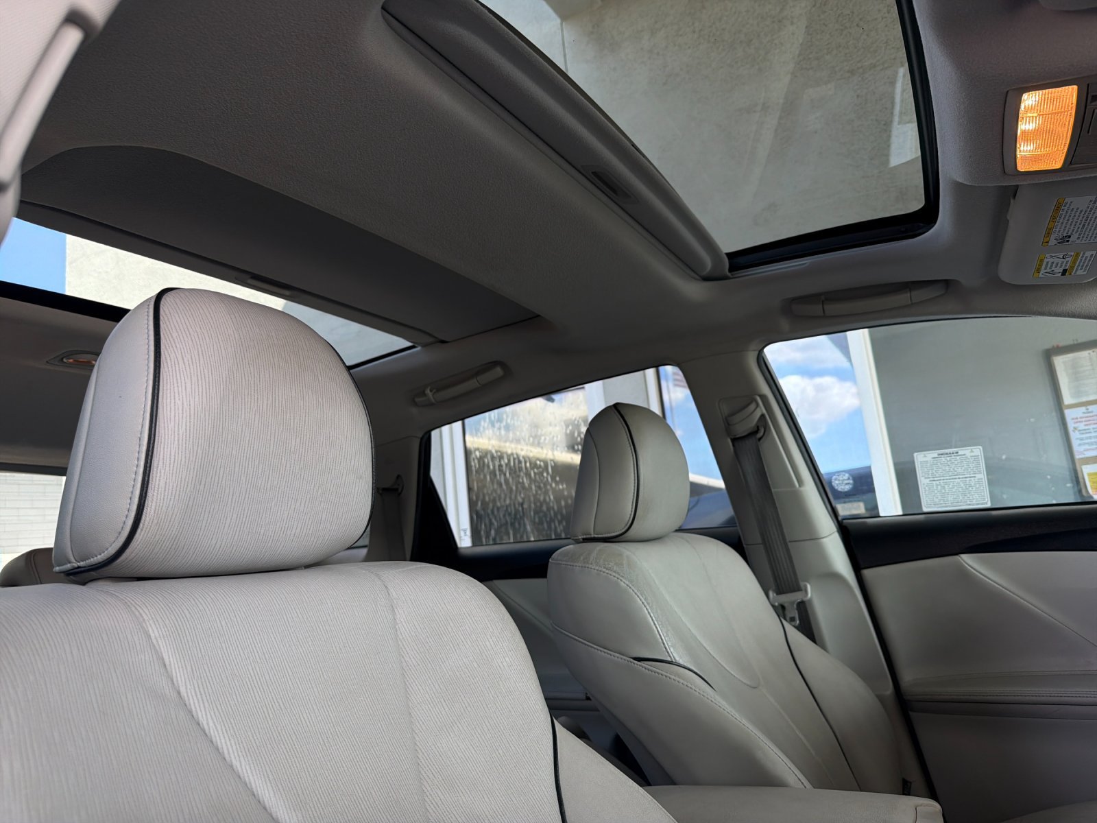 Used 2010 Toyota Venza FWD image 16