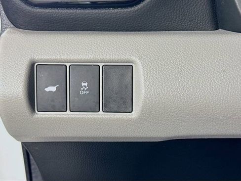 Used 2024 Honda Pilot Touring image 10