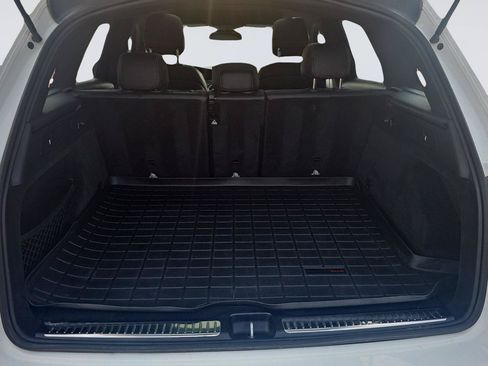 Used 2019 Mercedes-Benz GLC 300 4MATIC image 25