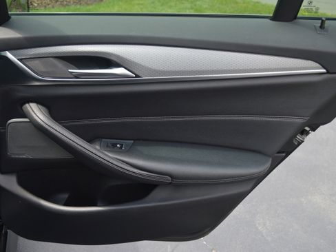 Used 2019 BMW 530i w/ M Sport Package RWD image 35
