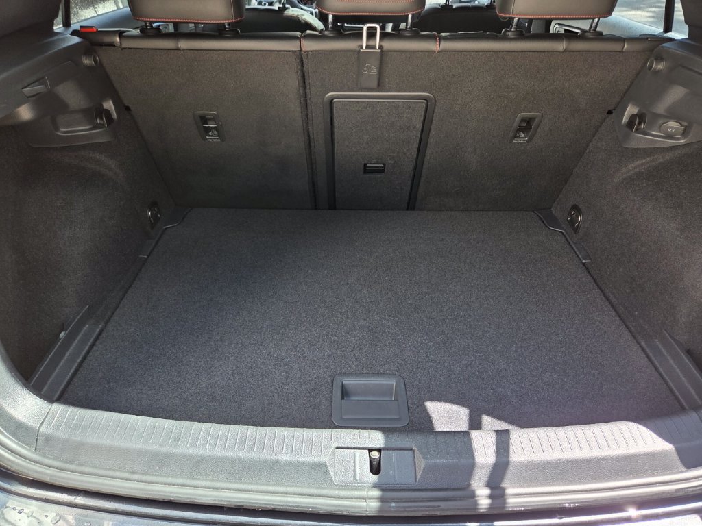 Used 2017 Volkswagen Golf 4-Door FWD image 27