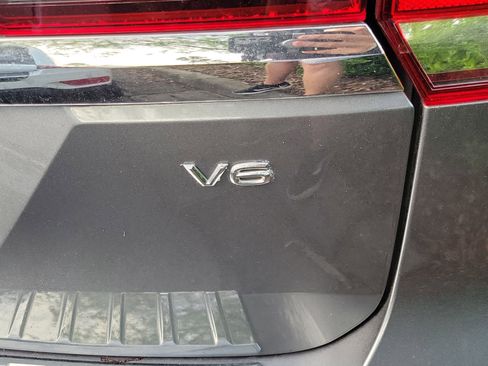 Used 2019 Volkswagen Atlas SE image 17