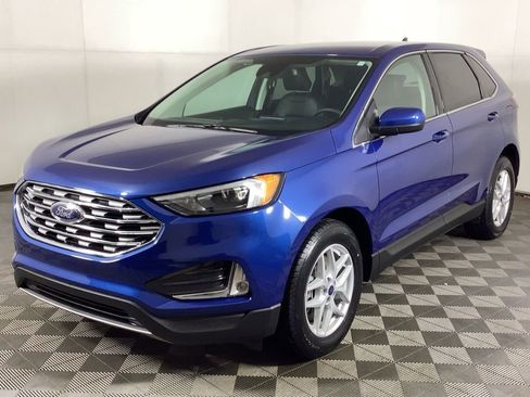 Used 2022 Ford Edge SEL w/ Convenience Package image 5