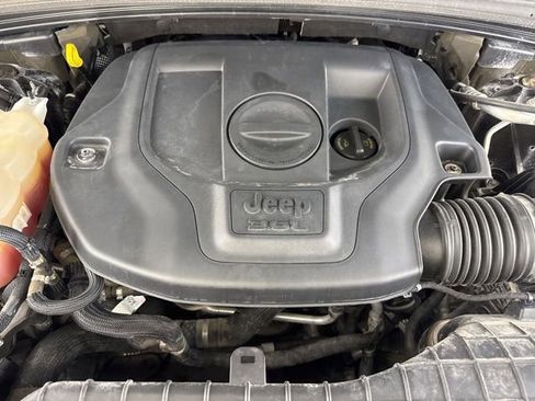 Used 2021 Jeep Grand Cherokee L Overland w/ Luxury Tech Group IV AWD/4WD image 16