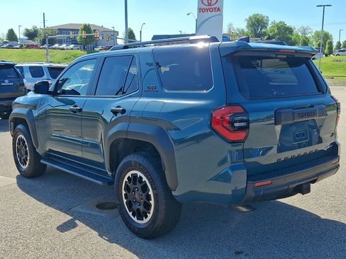Certified 2025 Toyota 4Runner TRD Off-Road AWD/4WD image 4