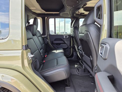 New 2026 Jeep Wrangler Unlimited Rubicon AWD/4WD image 19