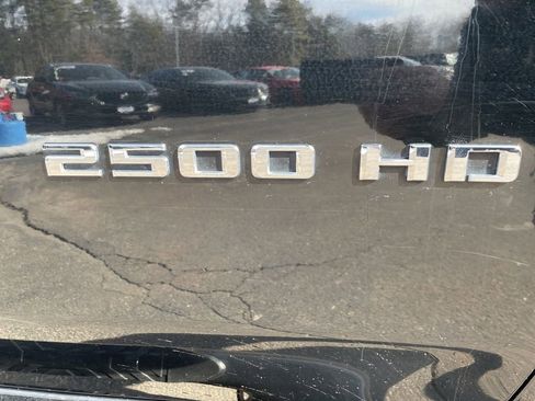 Used 2020 Chevrolet Silverado 2500 LTZ w/ LTZ Premium Package image 10